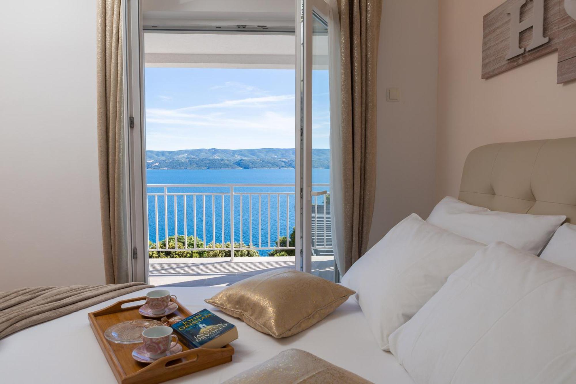 Luxury Seafront Villa With Heated Pool, Jacuzzi, Sea View, 150 M From Beach Stanici Exteriér fotografie