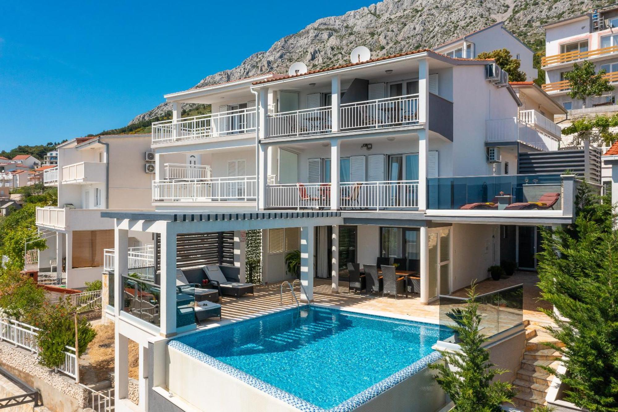 Luxury Seafront Villa With Heated Pool, Jacuzzi, Sea View, 150 M From Beach Stanici Exteriér fotografie
