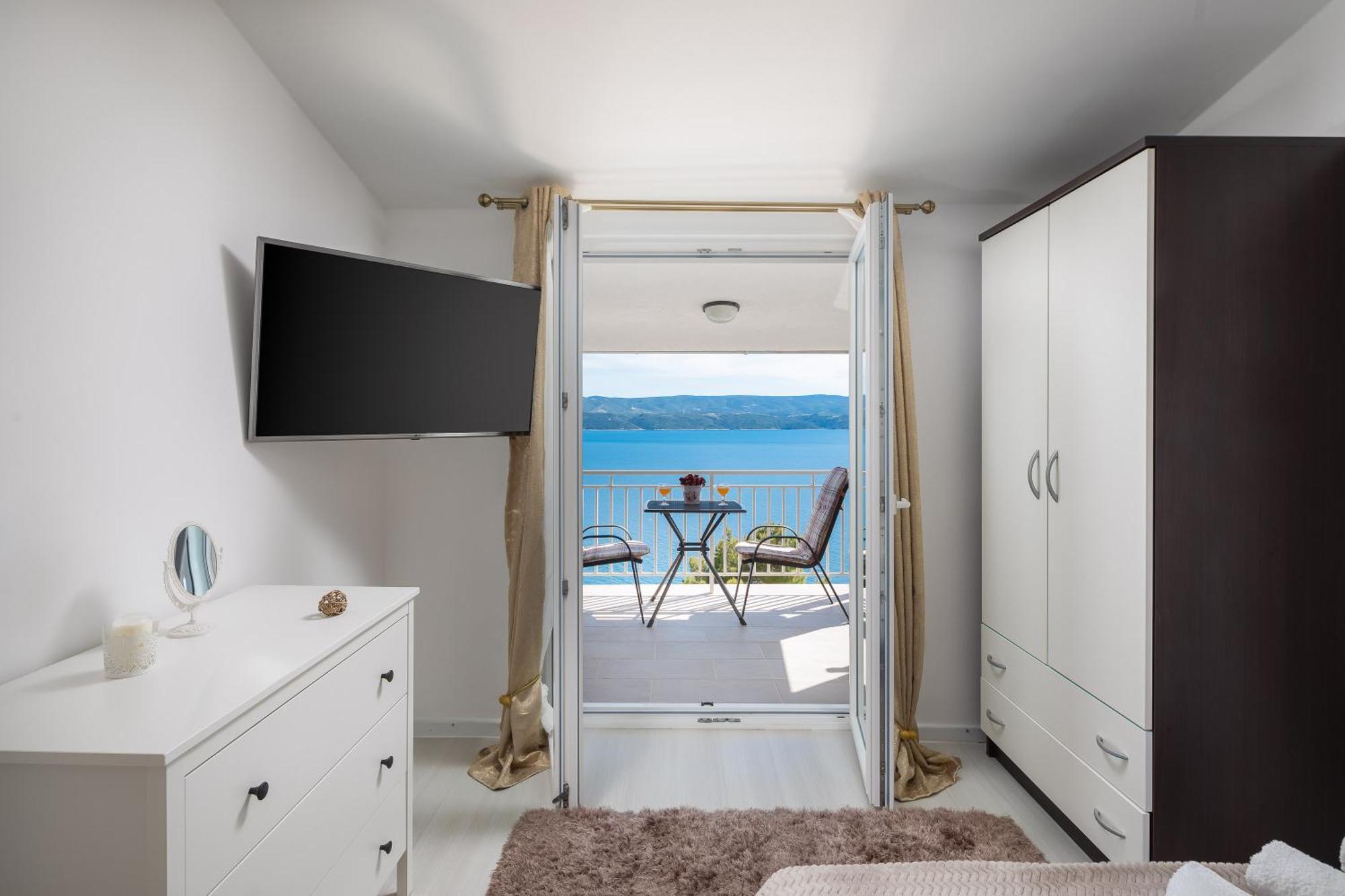Luxury Seafront Villa With Heated Pool, Jacuzzi, Sea View, 150 M From Beach Stanici Exteriér fotografie