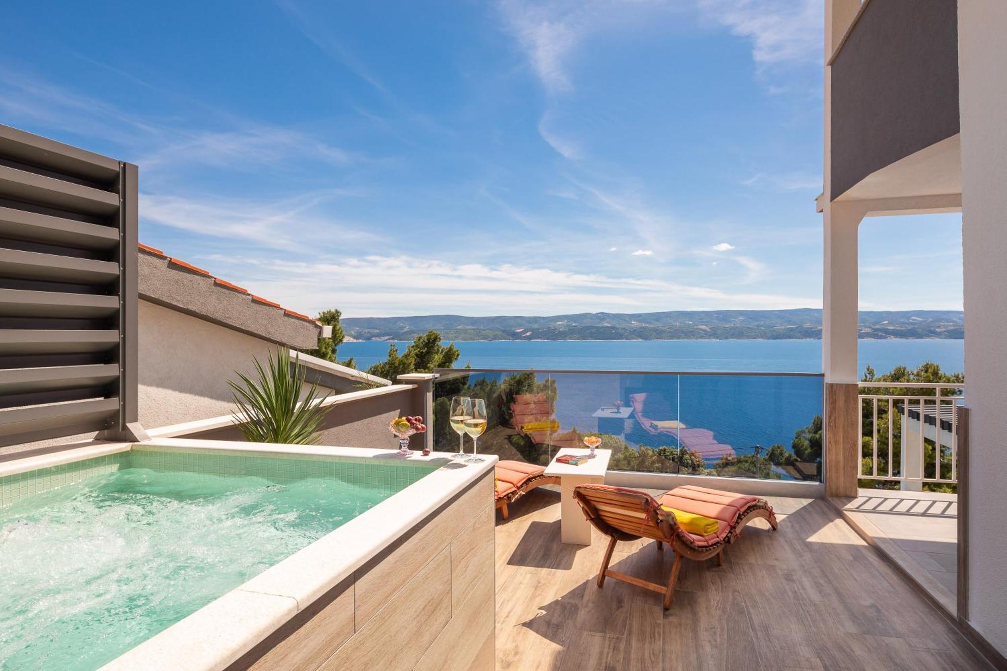 Luxury Seafront Villa With Heated Pool, Jacuzzi, Sea View, 150 M From Beach Stanici Exteriér fotografie